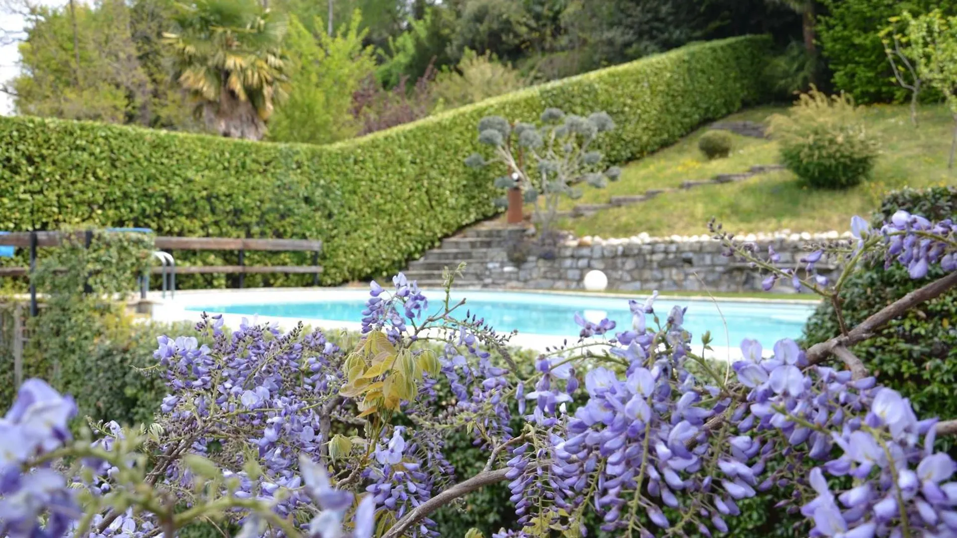 Villa With A View And Pool Longone al Segrino Itálie